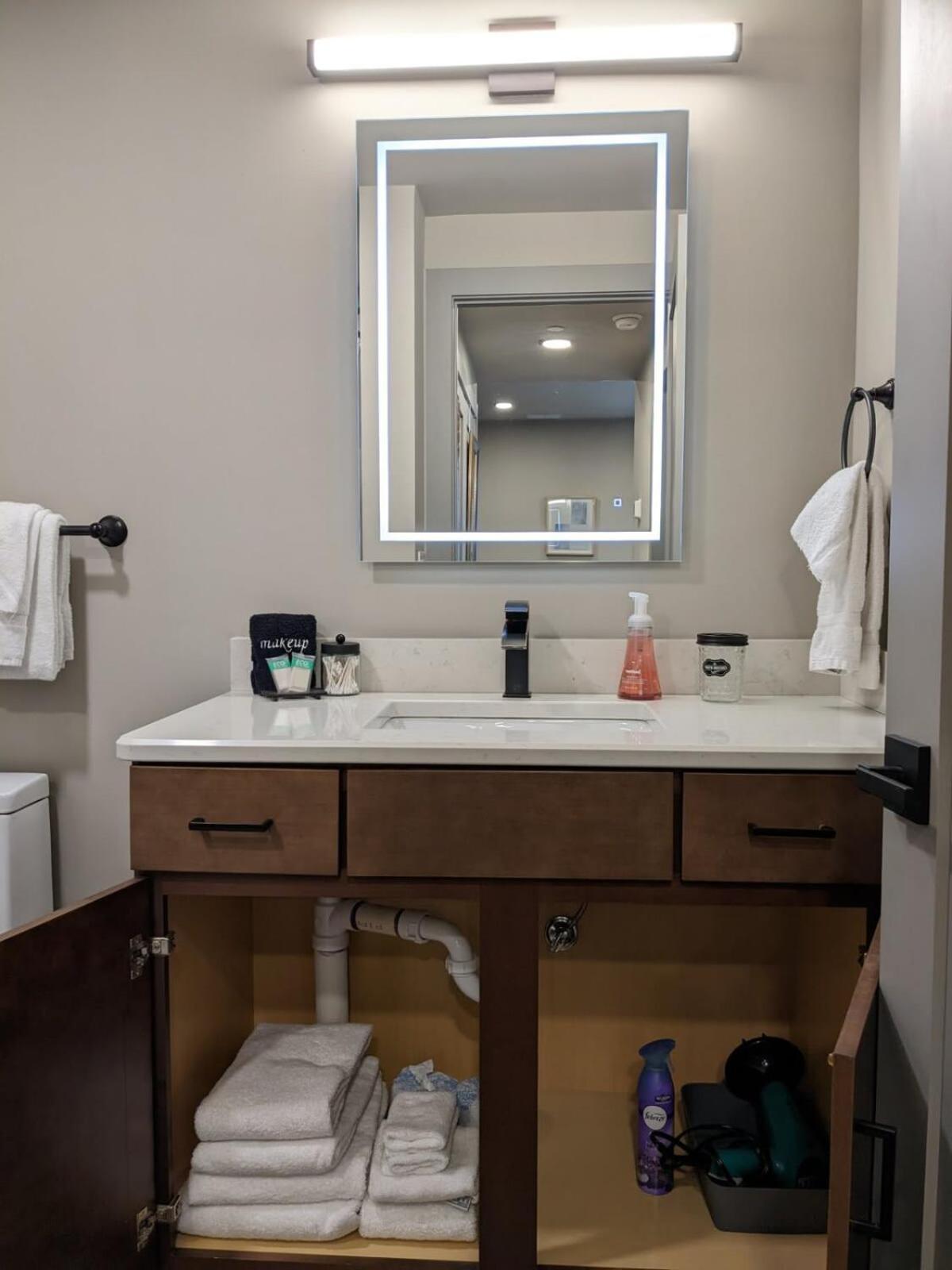 Modern Condo 210 Just Blocks From Lake Michigan Traverse City Luaran gambar